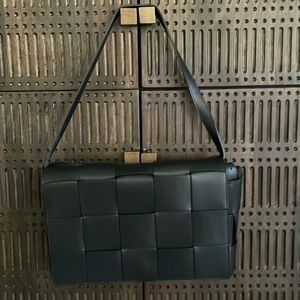 Leather shoulder bag